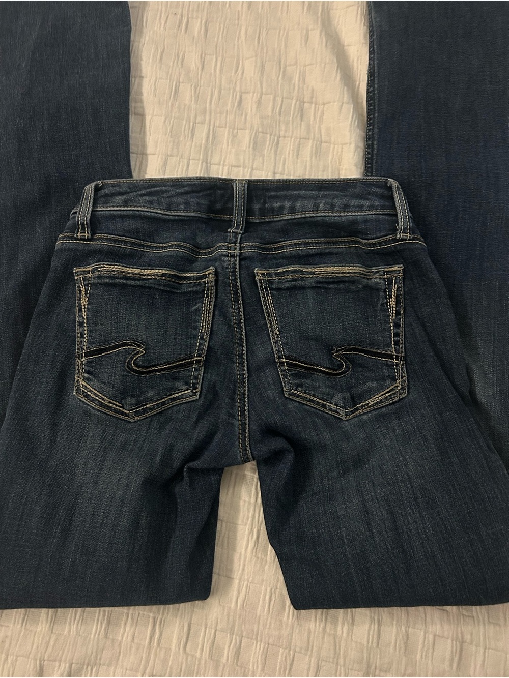Silver Jeans - Women's Dark Wash Blue Bootcut Jeans - Picture 2 of 4